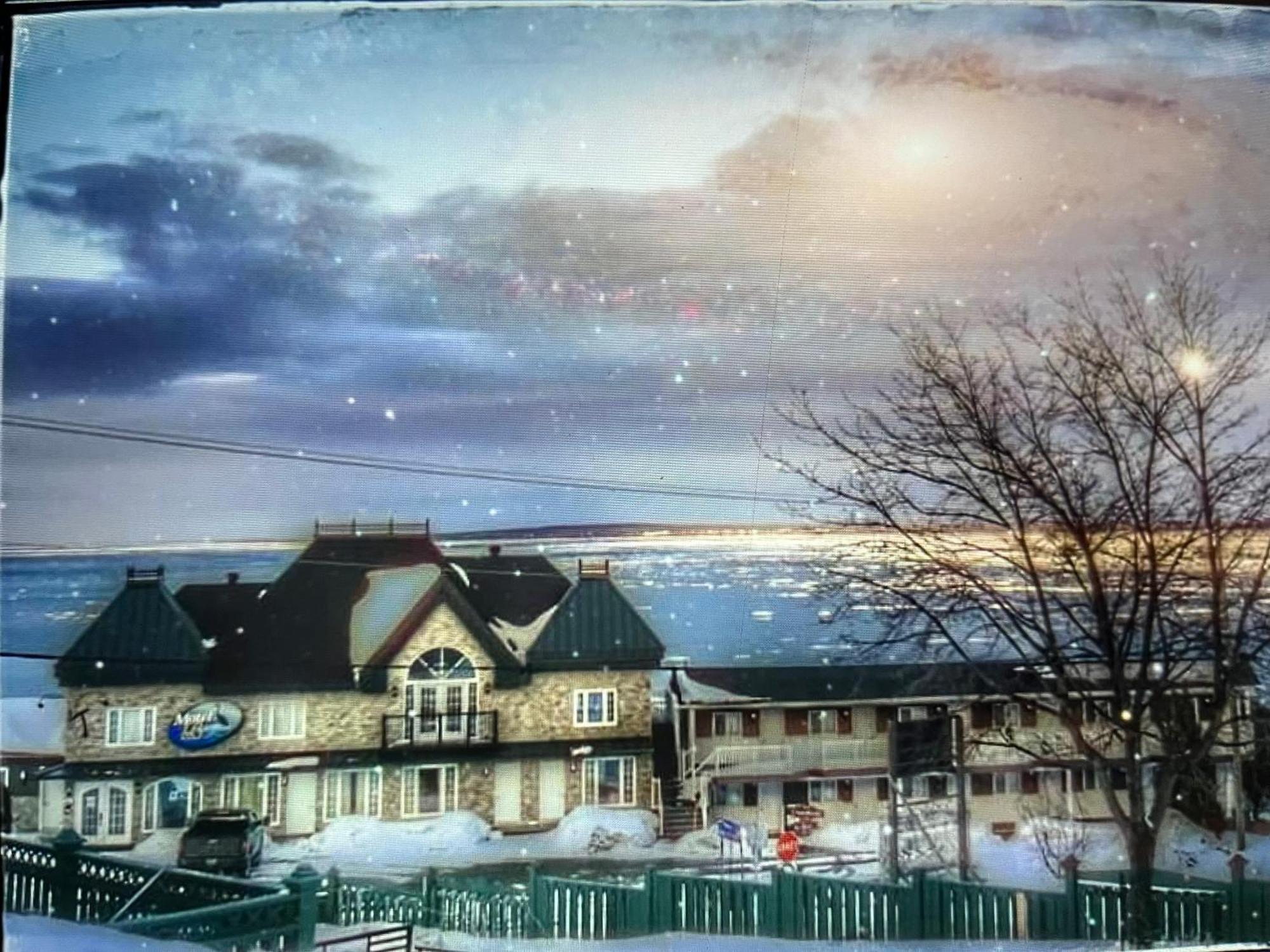 Motel Vue Belvedere Saint-Siméon Buitenkant foto