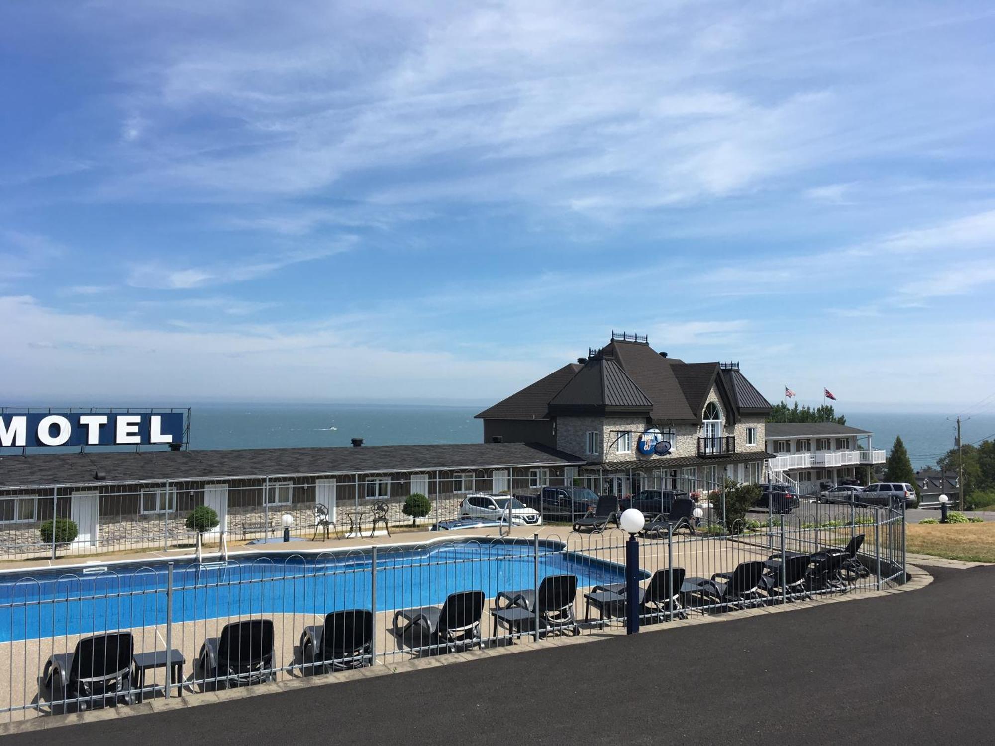 Motel Vue Belvedere Saint-Siméon Buitenkant foto