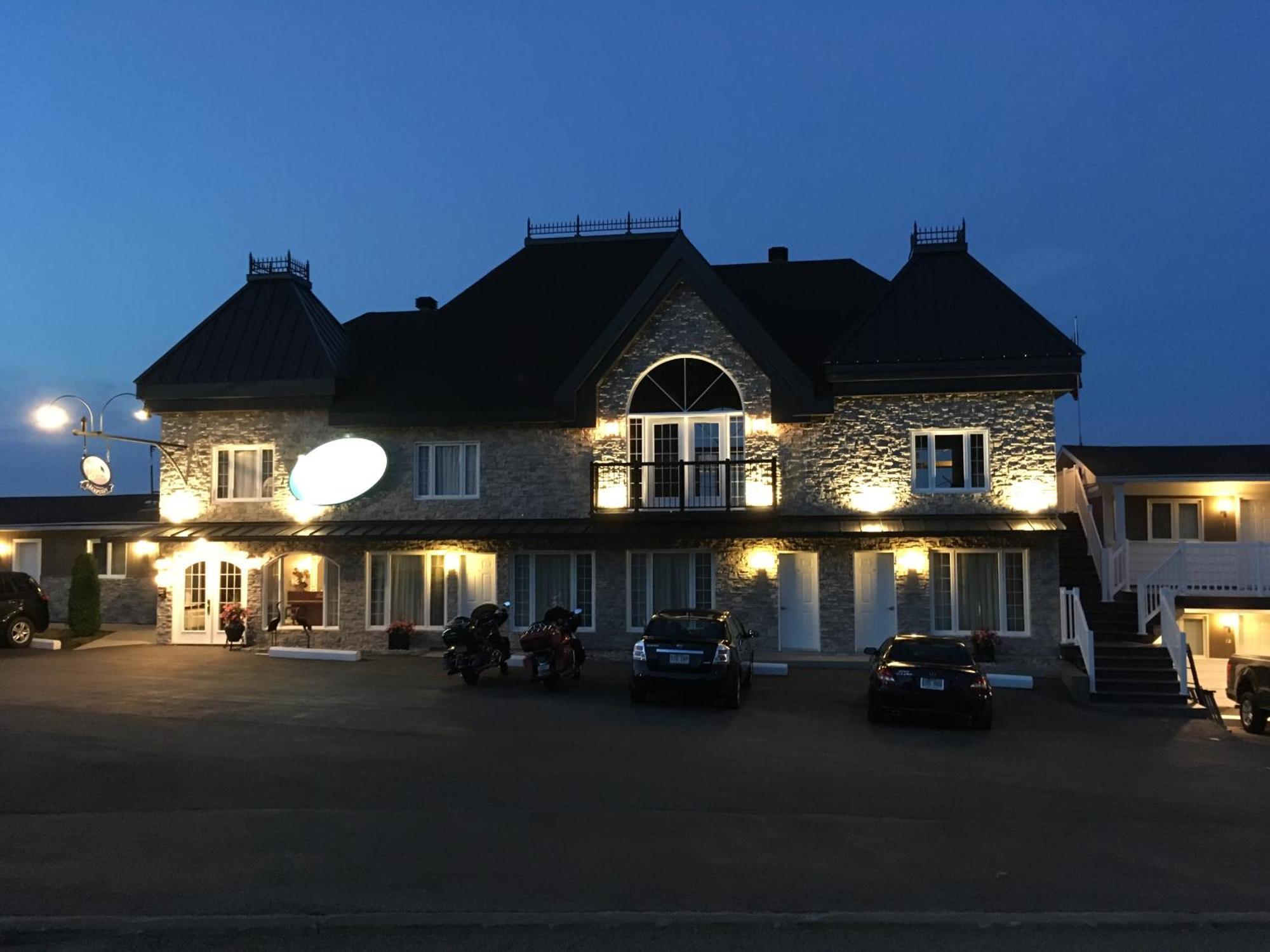 Motel Vue Belvedere Saint-Siméon Buitenkant foto